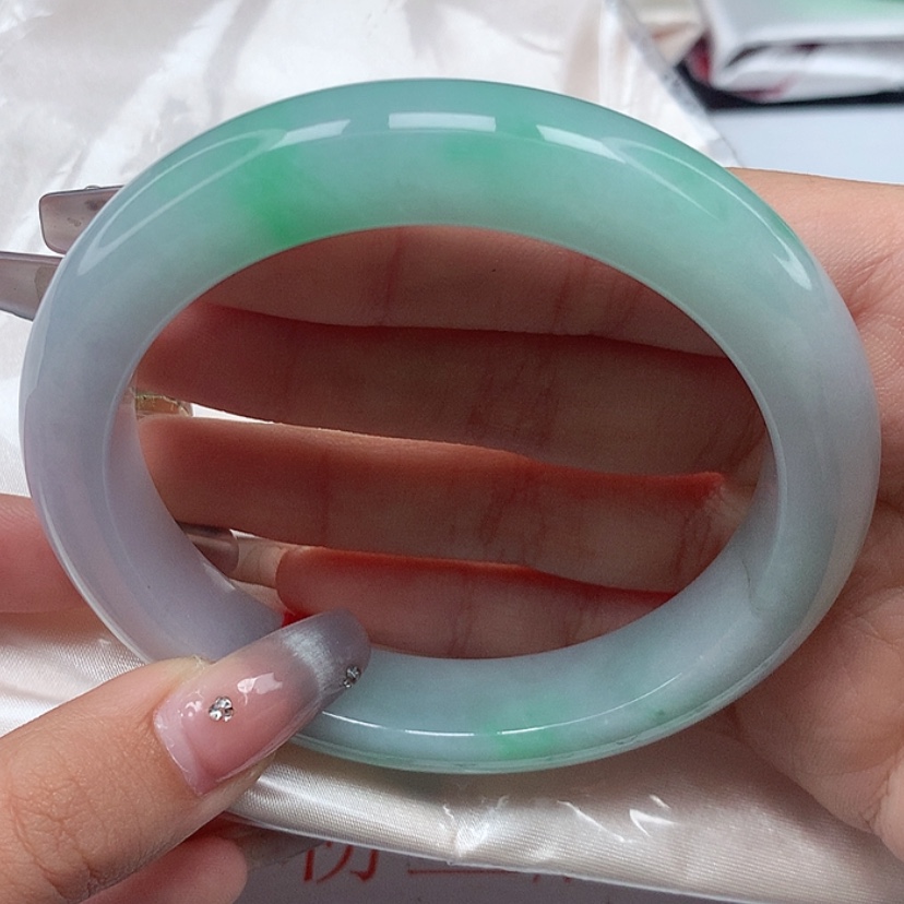 【闪购商品】翡翠手镯未镶嵌62圈