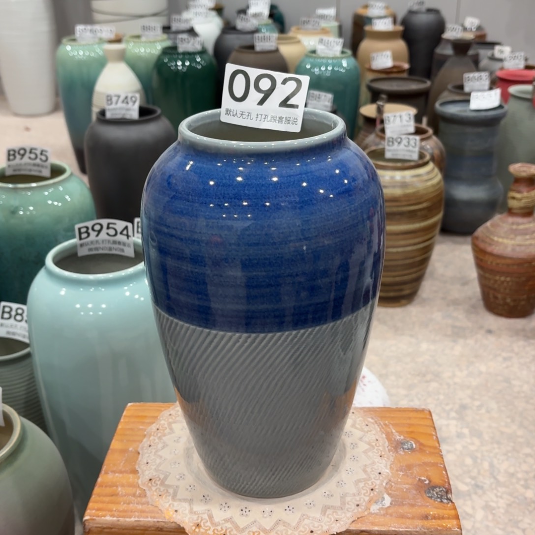 摆件092 景德镇陶瓷花瓶高27口9.5