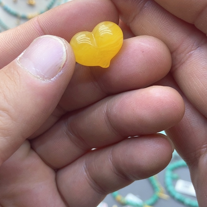 未镶嵌琥珀裸石配饰