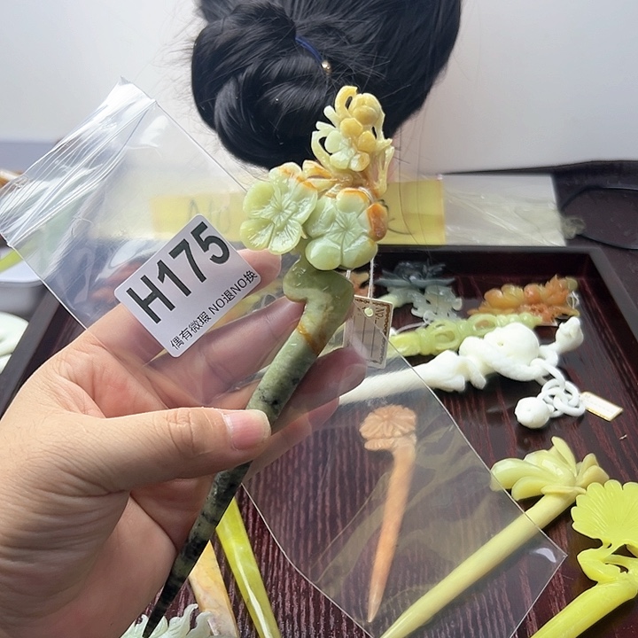 蛇纹石玉发饰合金L***c