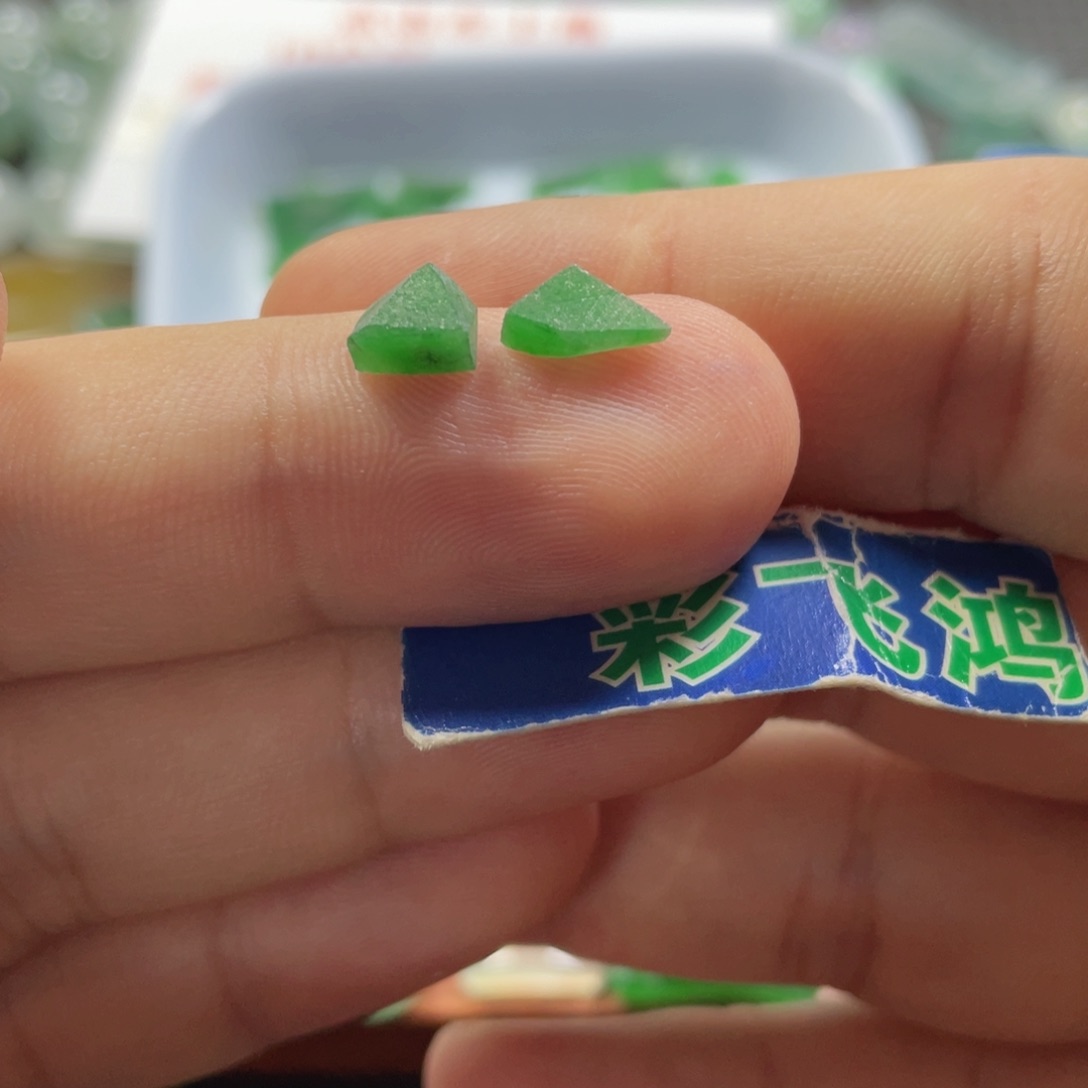 未镶嵌定制翡翠雨**铃翡翠