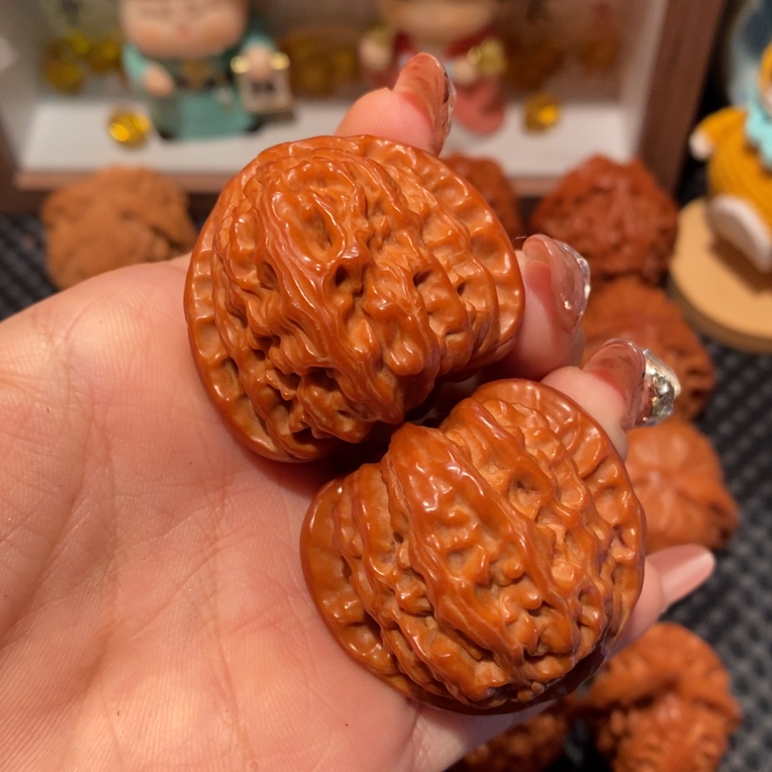 桃核吊坠38.5白狮子，0400