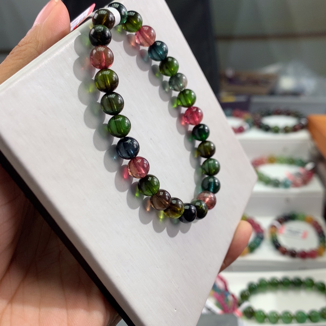 碧玺手链未镶嵌  7mm。