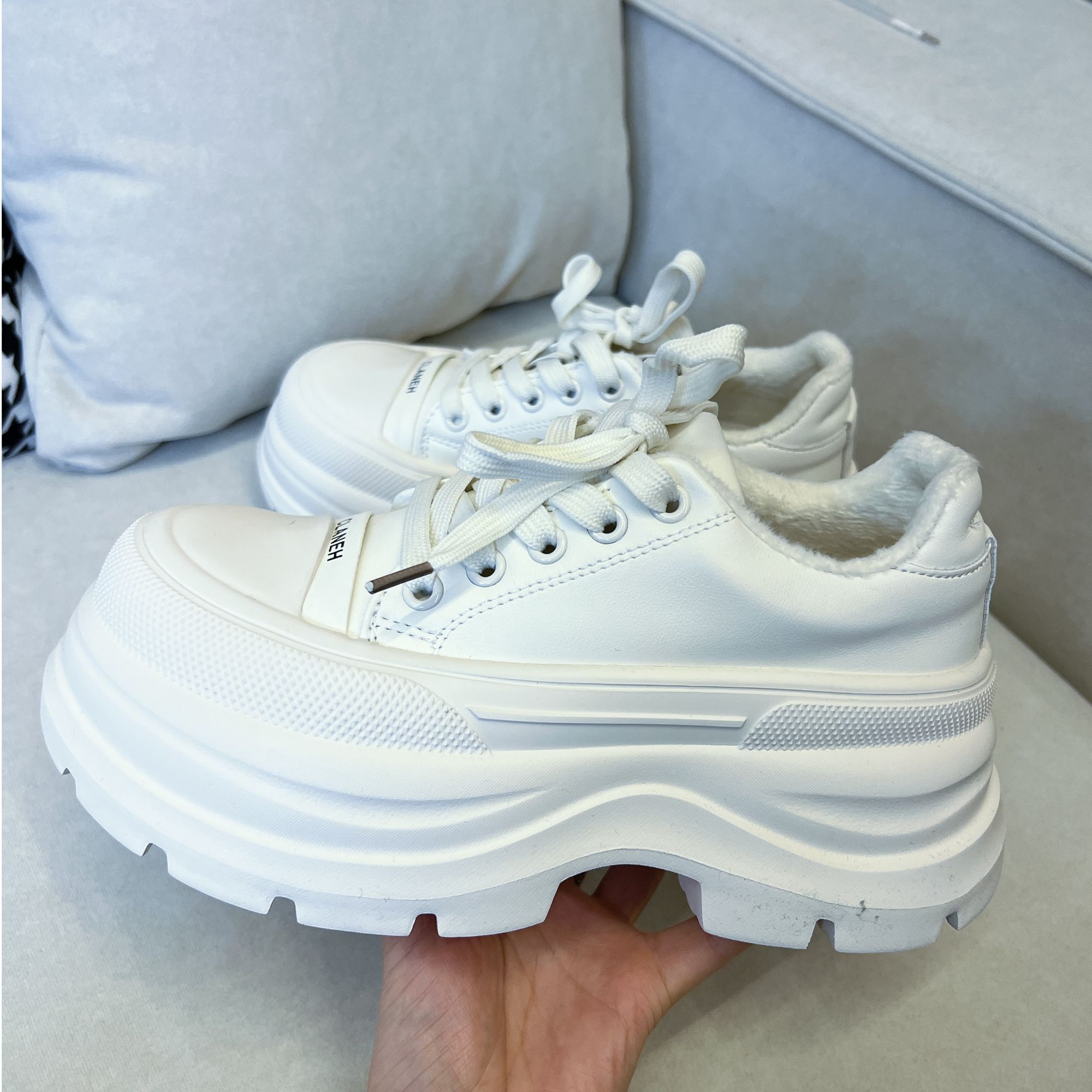 【哲思凡】凡妈搭配同款大头松糕厚底真皮加绒小白鞋休闲百搭ins