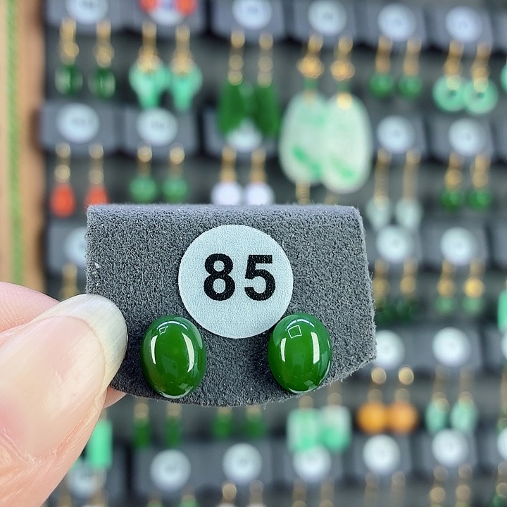 和田玉18K金镶嵌耳饰