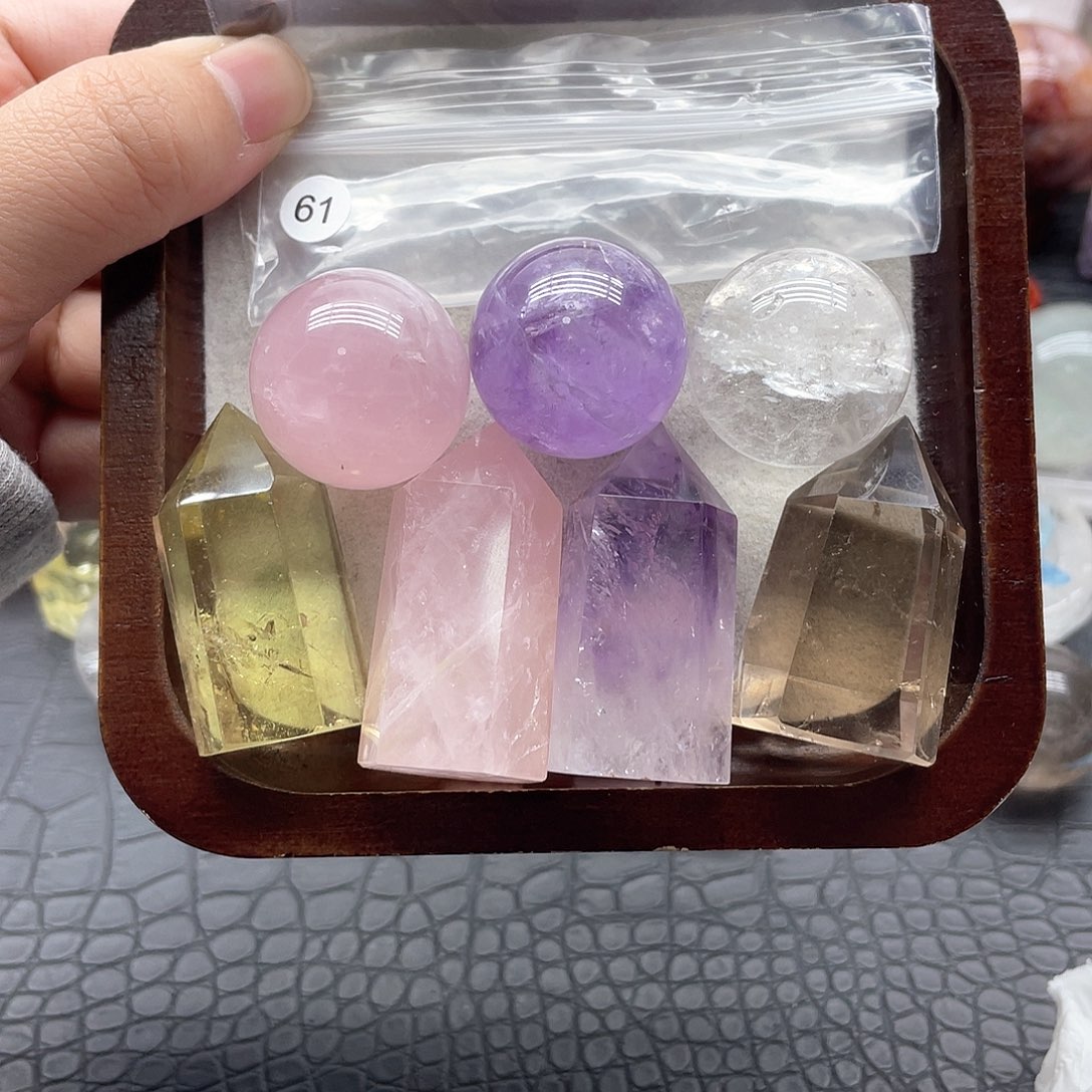 疯***辣未镶嵌珠宝半成品水晶61