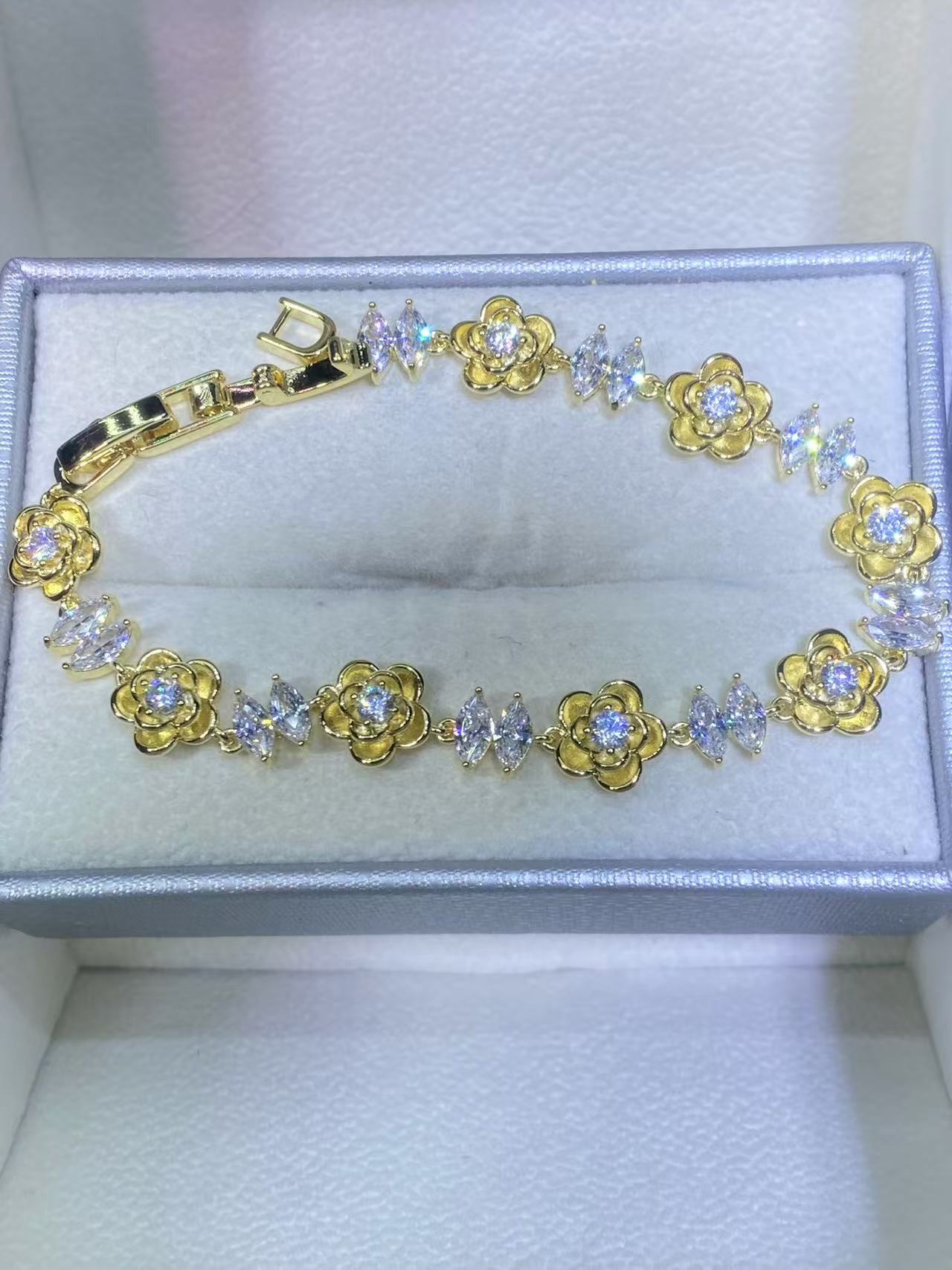 手链 【米米甄选 高端大气】白色手链C-2678