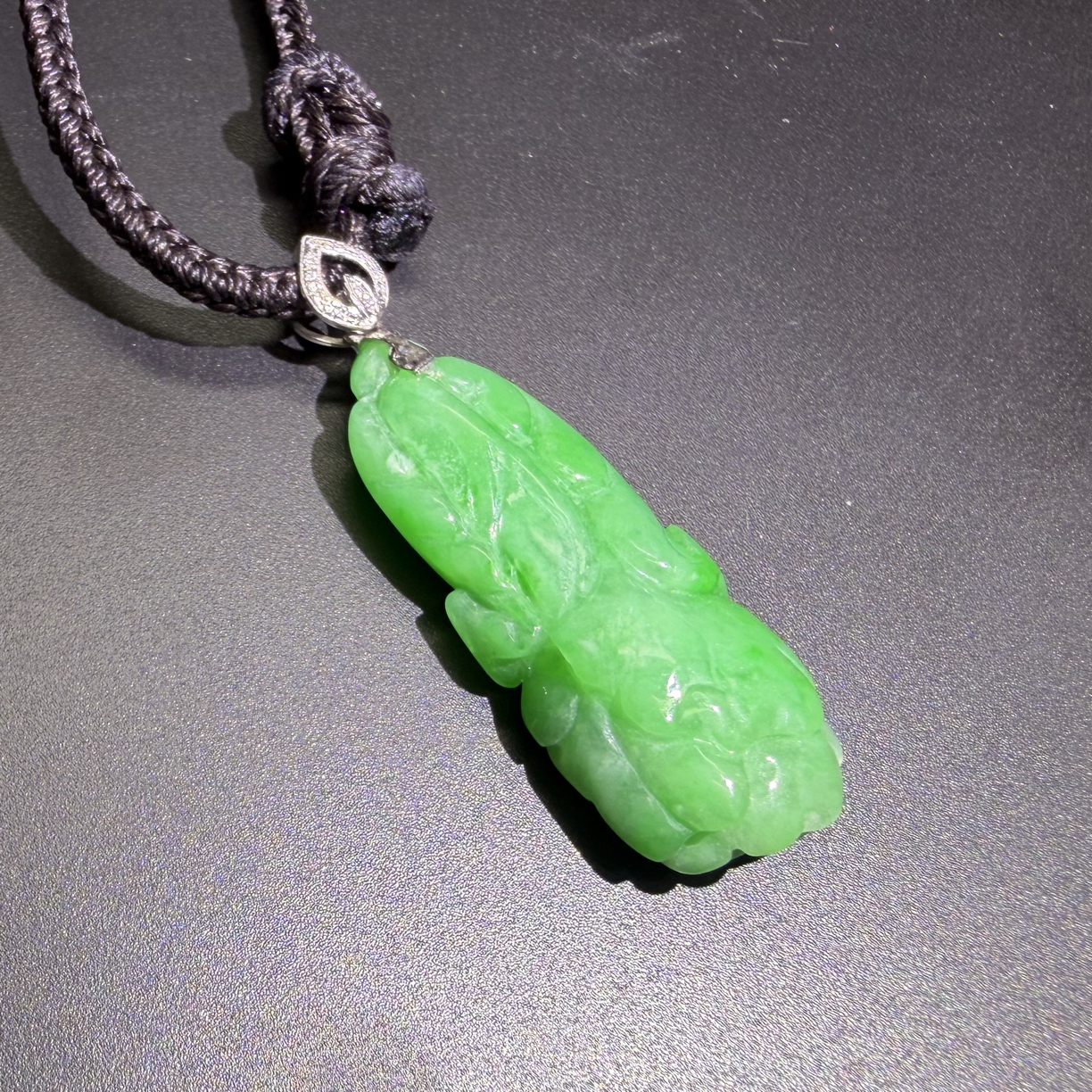 缅甸翡翠满绿白菜