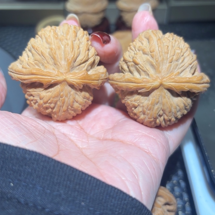 把件文玩核桃46闷白