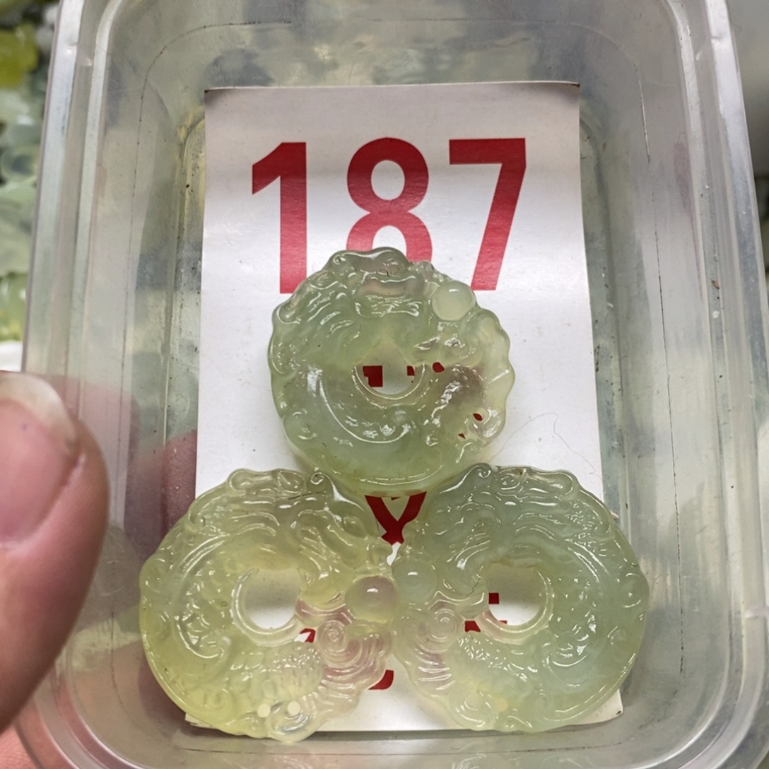 蛇纹石玉挂坠足银镀金镶嵌