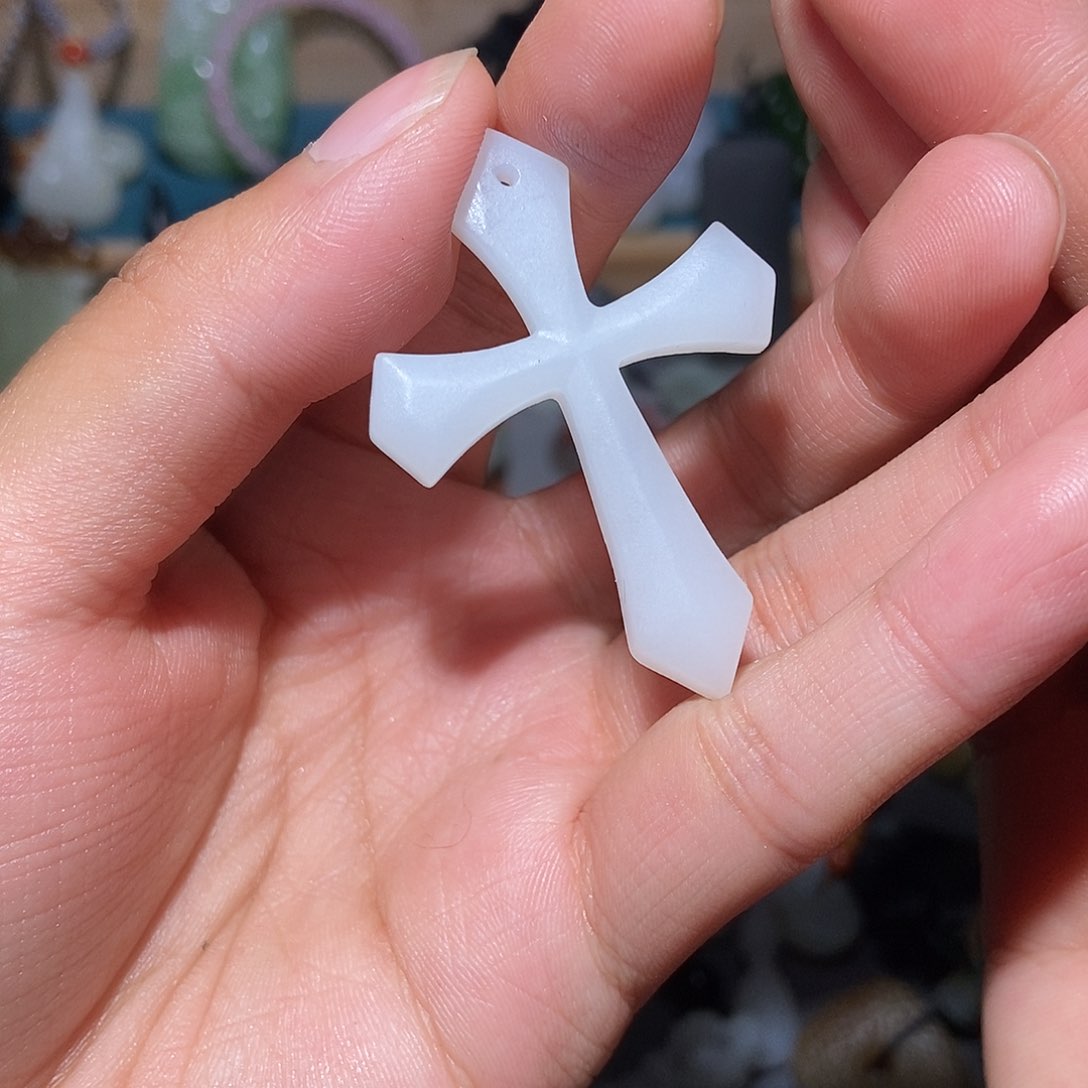 和田玉颈饰未镶嵌侯*晟