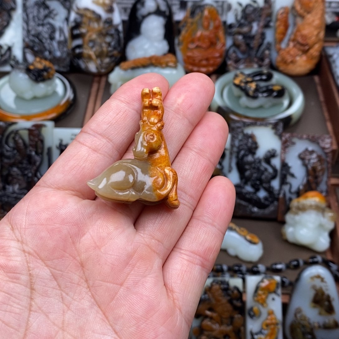 颈饰未镶嵌和田玉