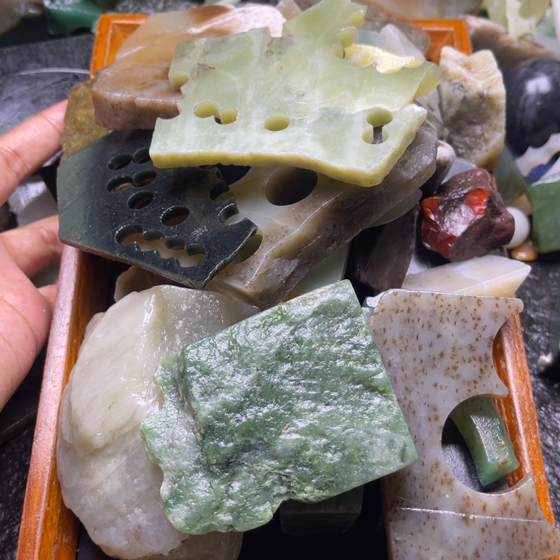 和田玉（糖玉）未镶嵌珠宝半成品清*