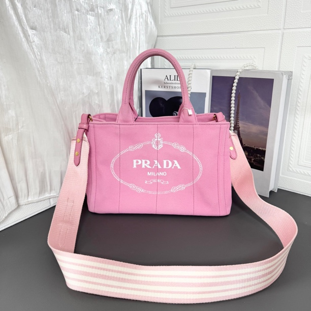 95新 Prada/普拉达 95新樱花粉小号沙滩包斜挎包