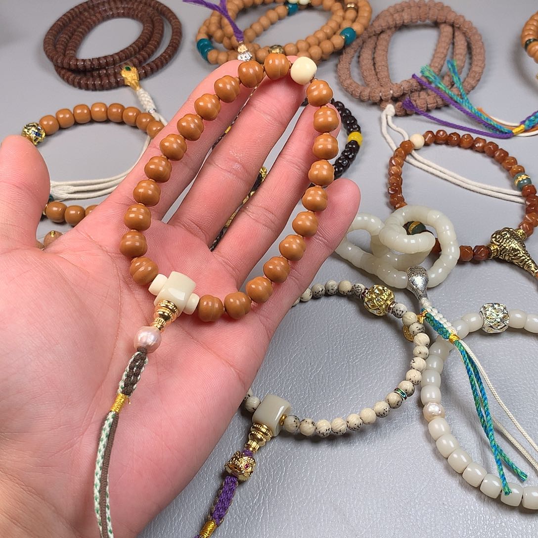 猴头核桃吊坠。。。。。。。。。。