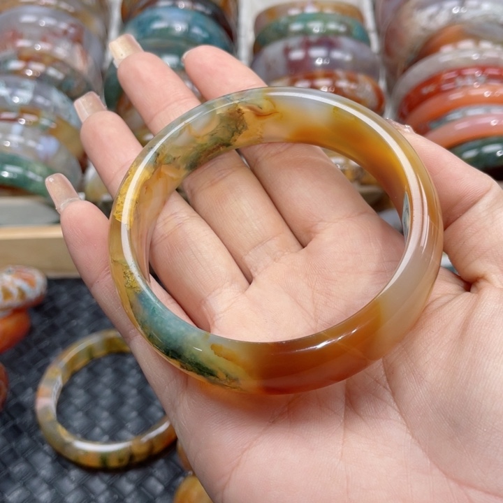 【闪购商品】玛瑙/玉髓手镯未镶嵌苏*64