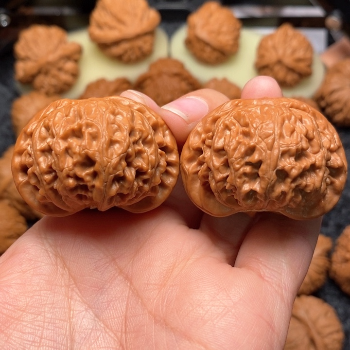 文玩核桃把件大*哥精品大宫灯41