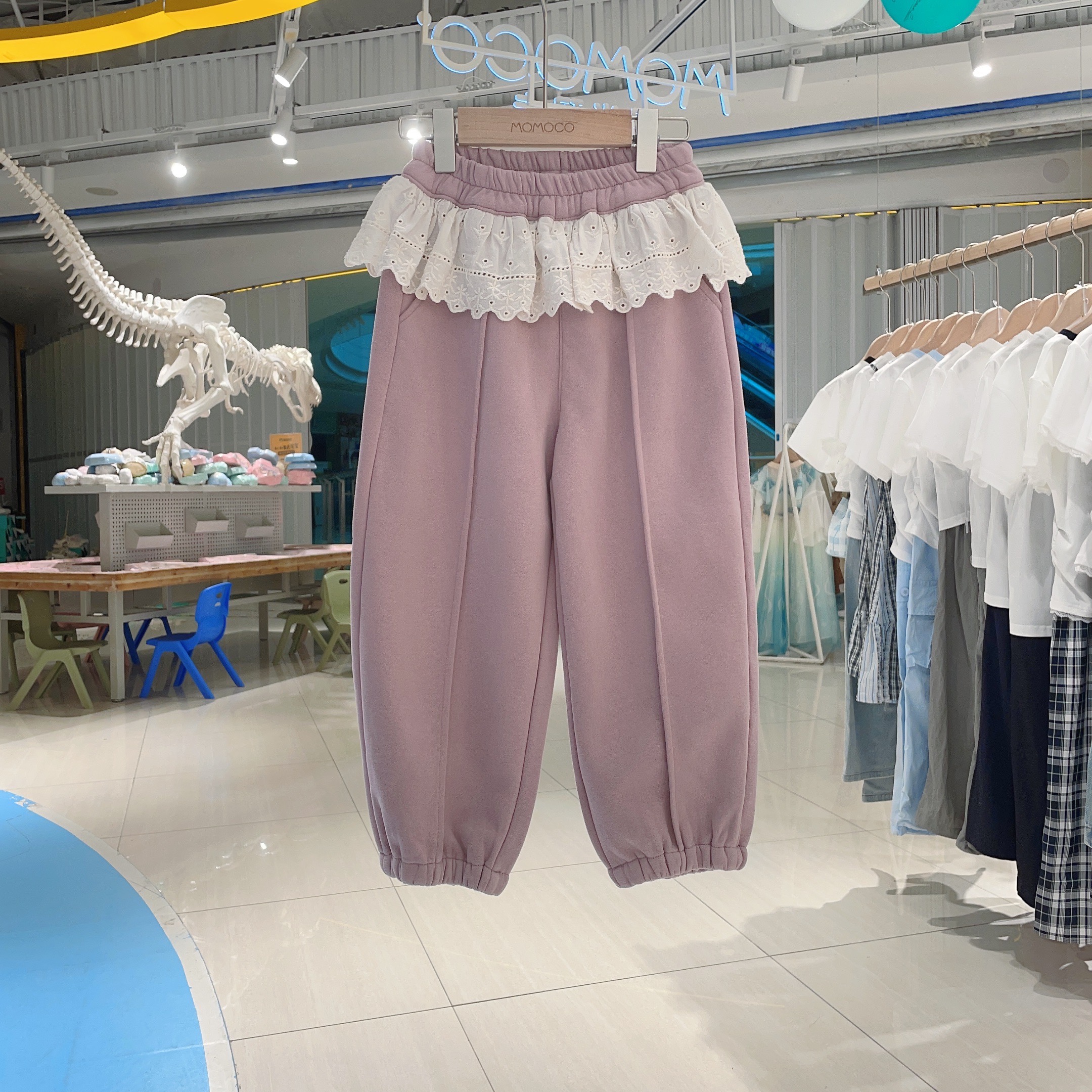 MOMOCO女童秋季儿童休闲裤时尚甜美花边针织裤卫裤77780358004