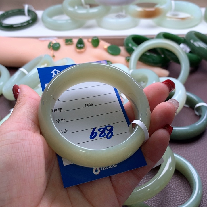 和田玉手镯55未镶嵌