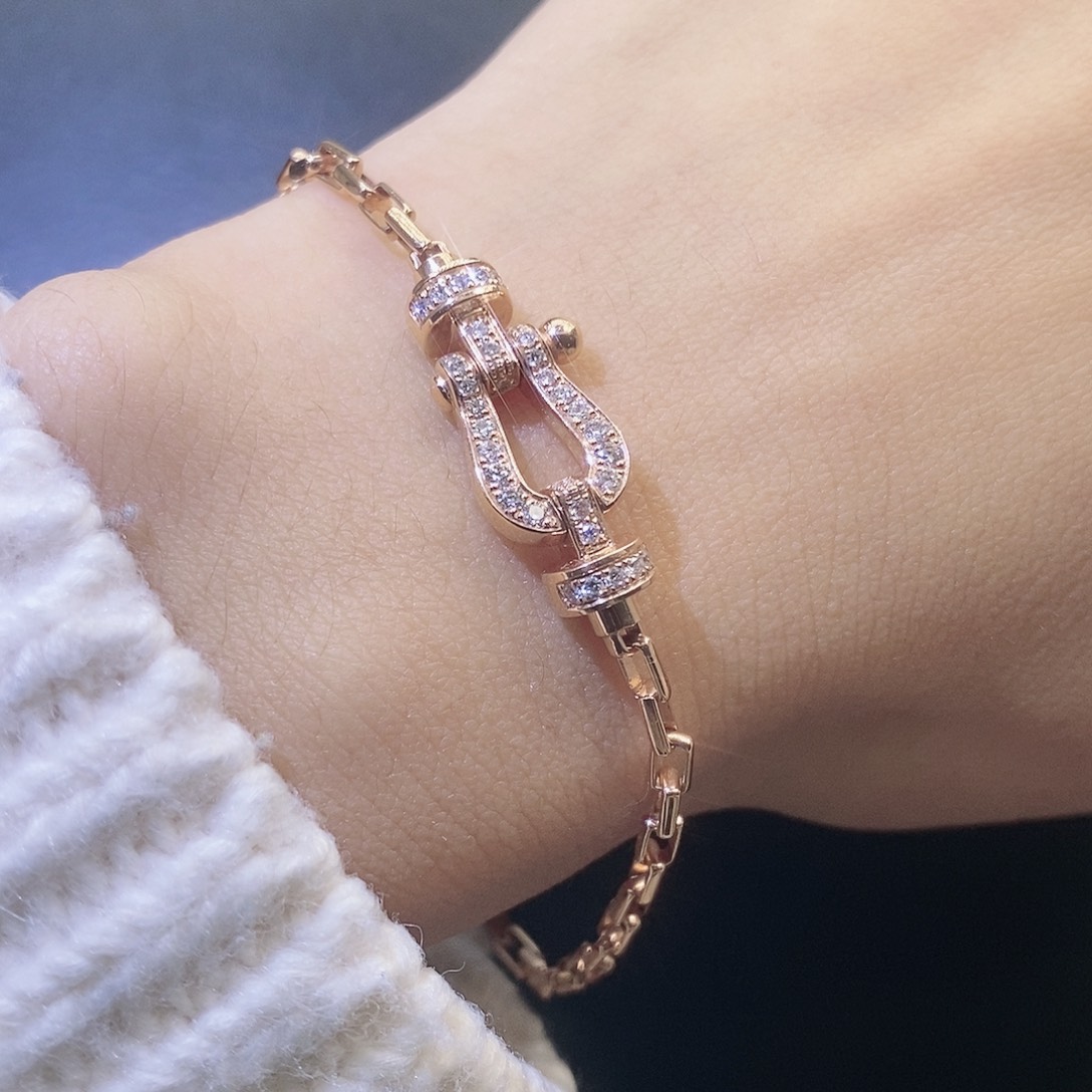 钻石手链18K金镶嵌中号马蹄手链K玫