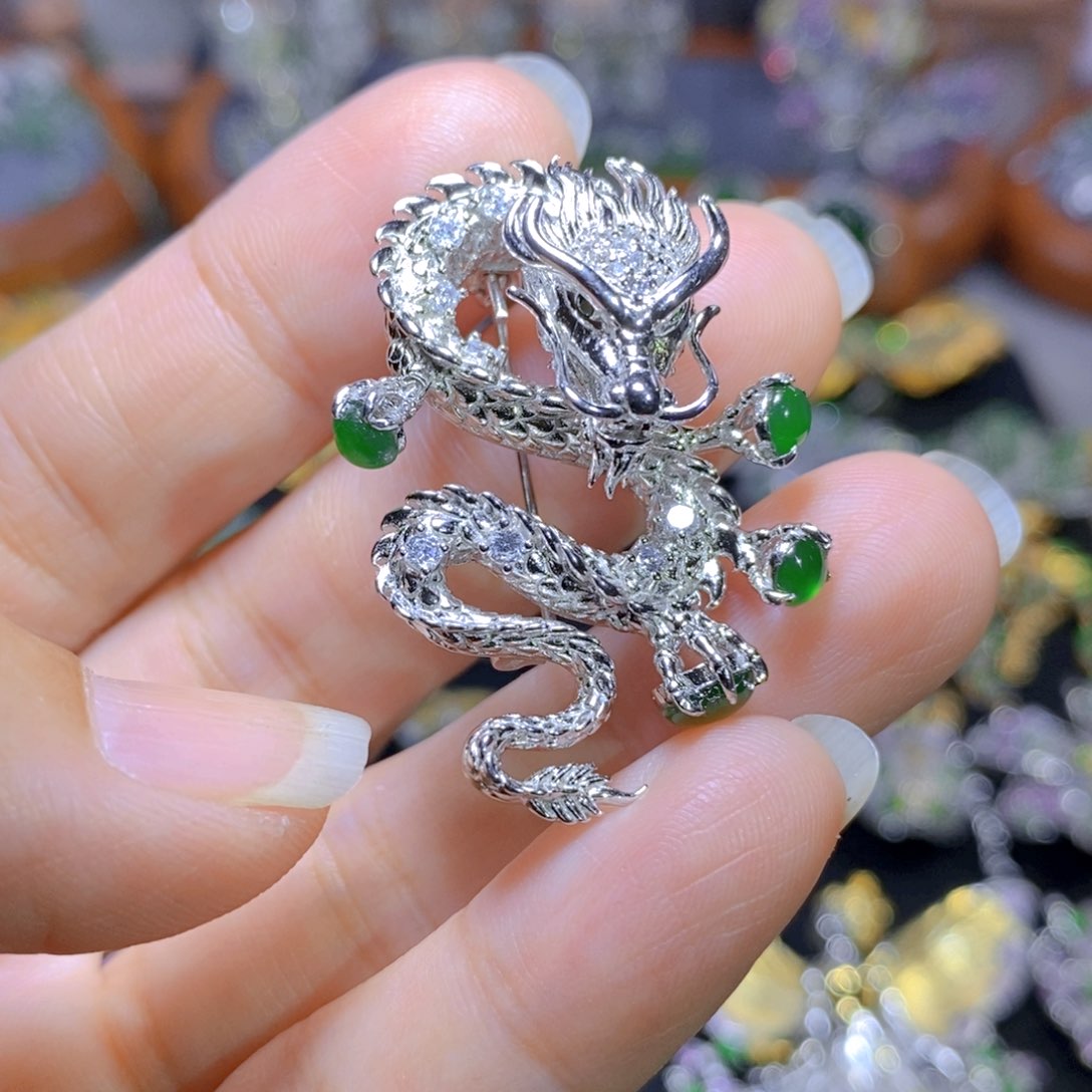 翡翠颈饰银S925镶嵌天然翡翠