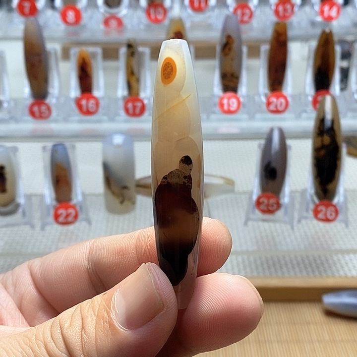 玛瑙/玉髓颈饰未镶嵌