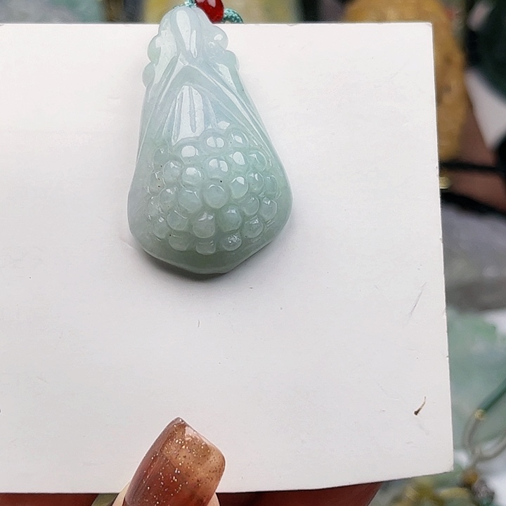 翡翠未镶嵌颈饰挂件