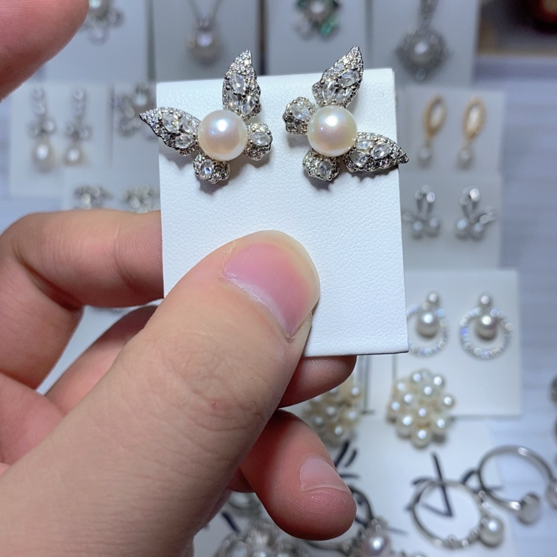 银S925镶嵌淡水珍珠耳饰