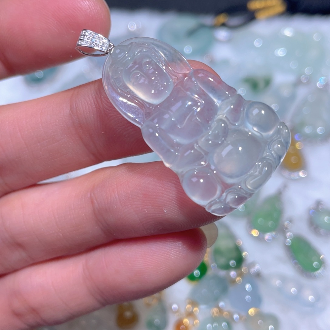 翡翠18K金镶嵌颈饰翡翠