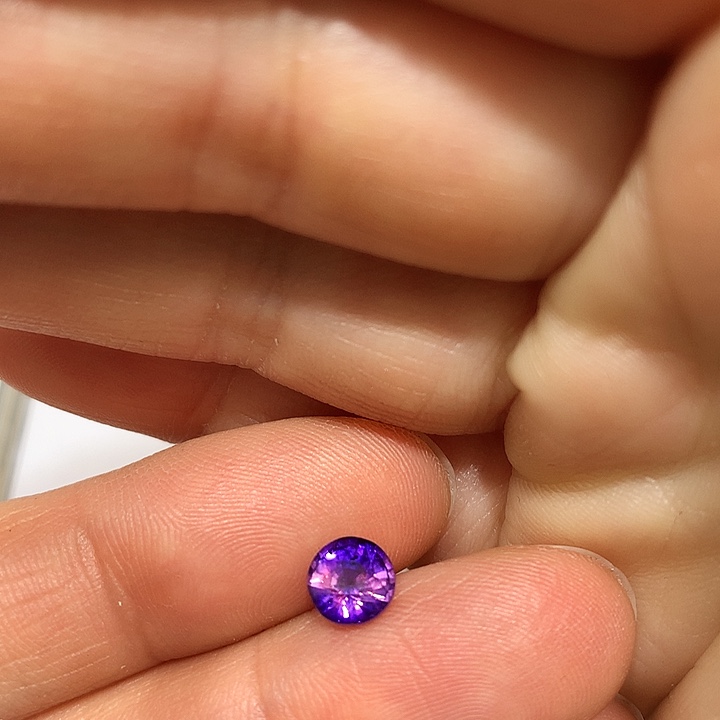 彩色蓝宝石裸石未镶嵌1.04克拉无烧彩色蓝宝石裸石