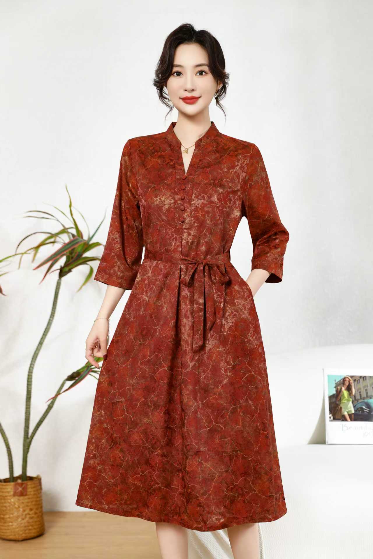 (红妆素裹)新款长裙气质套头复古收腰时尚连衣裙