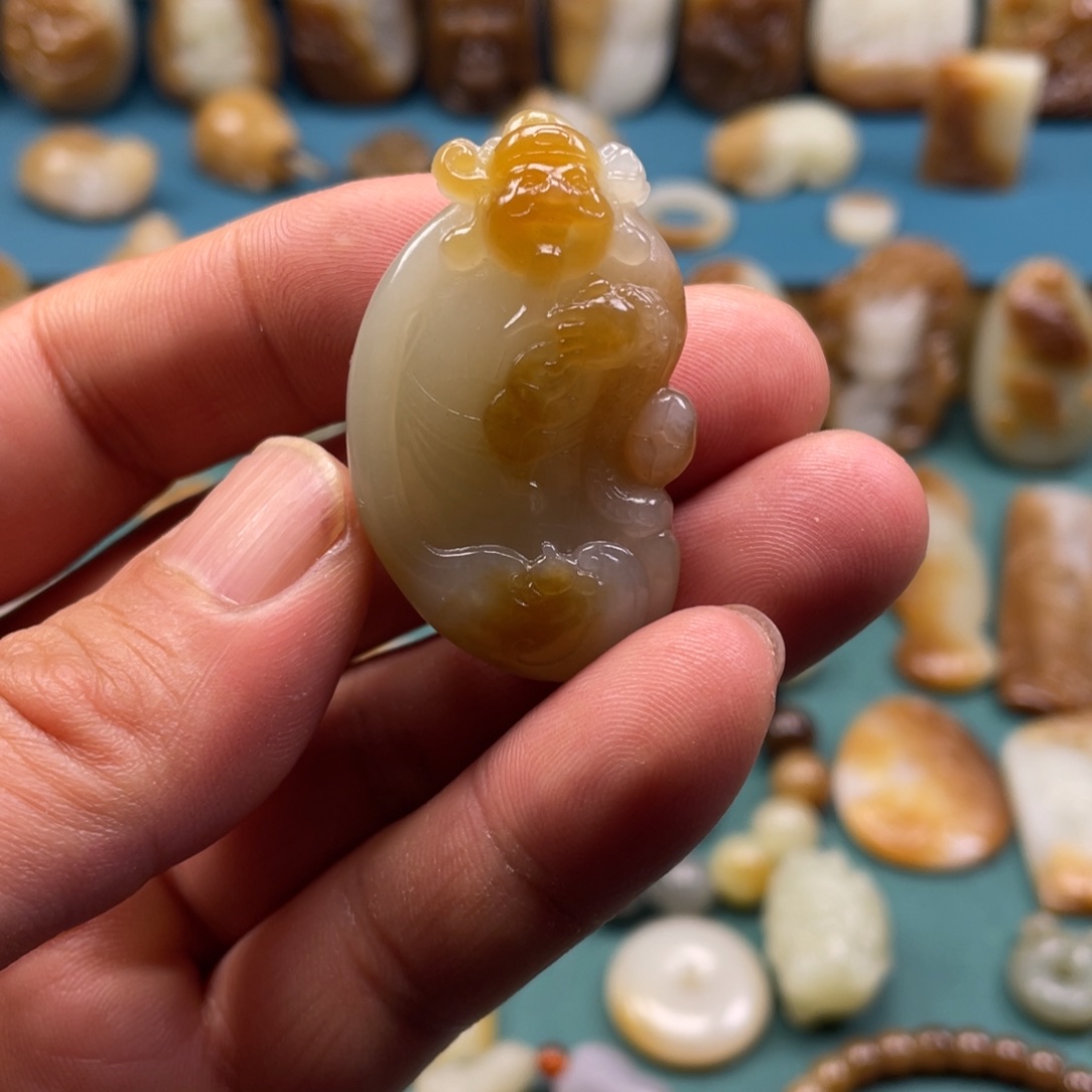 颈饰未镶嵌和田玉