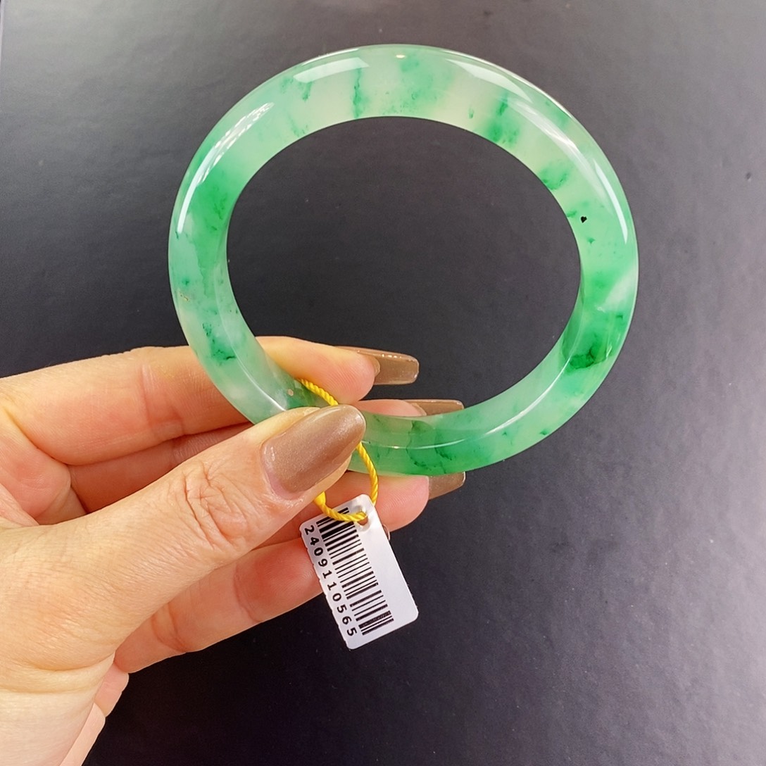 石英质玉手镯未镶嵌非洲翠手镯