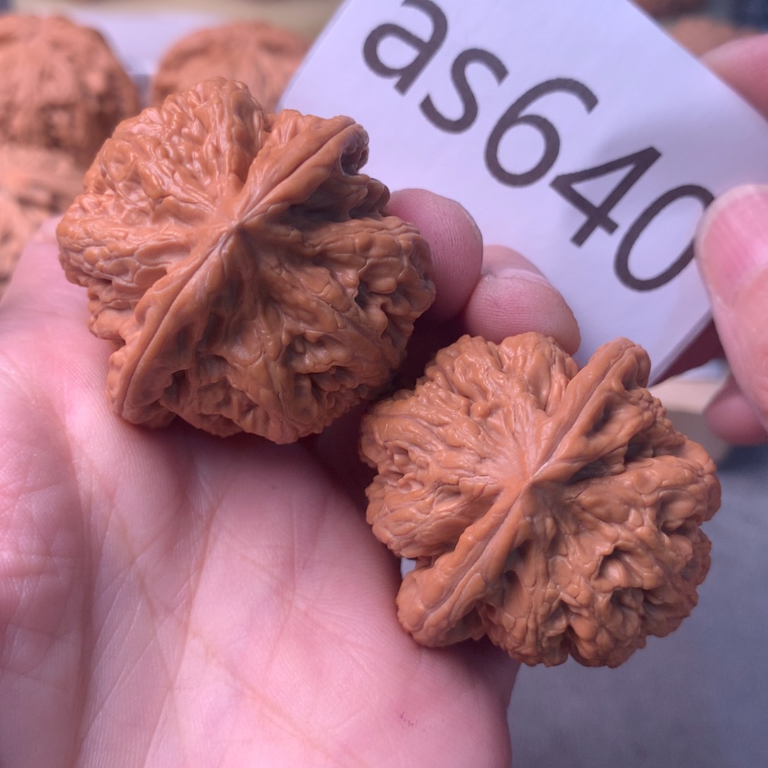 文玩核桃把件红皮粗筋39