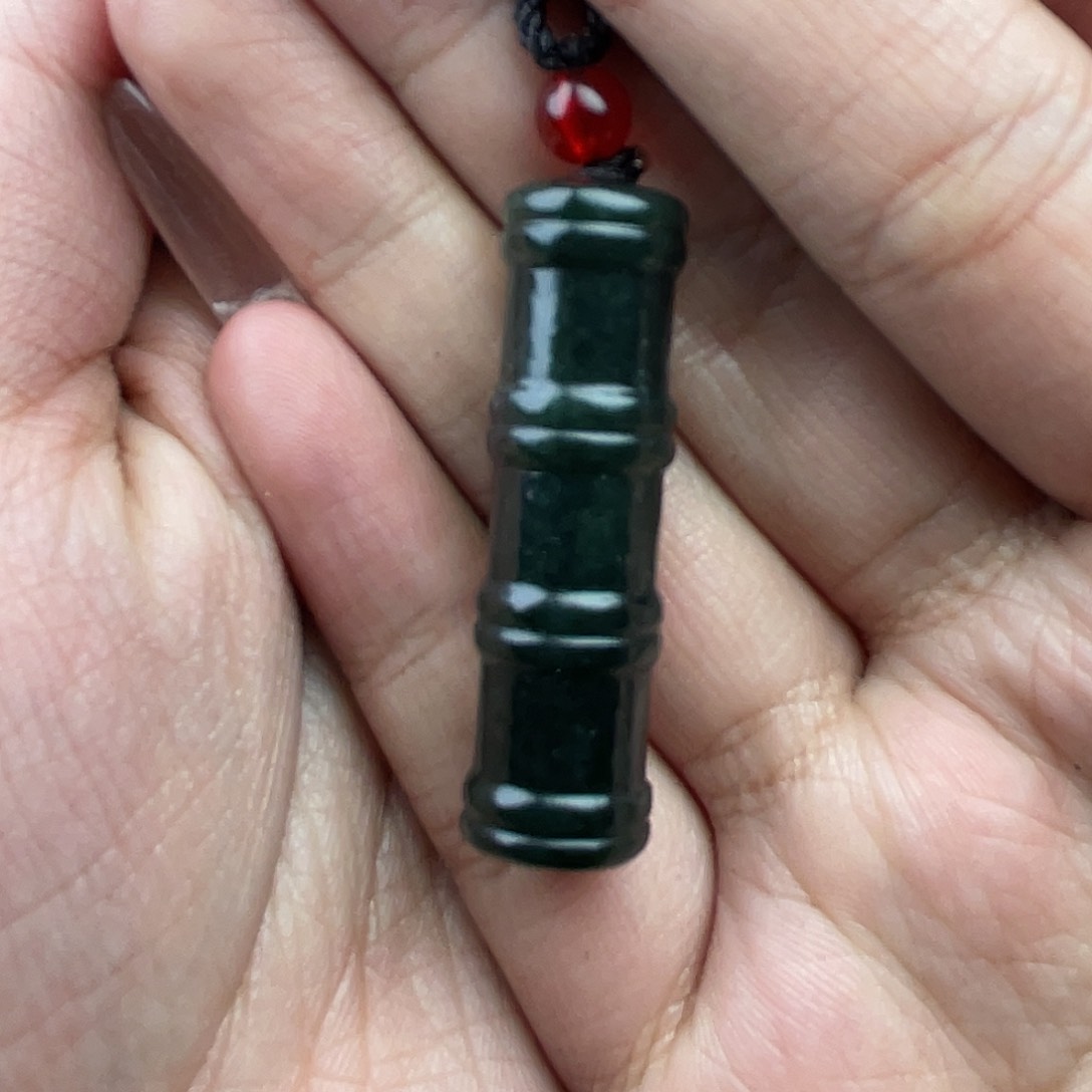 和田玉吊坠未镶嵌邵*成