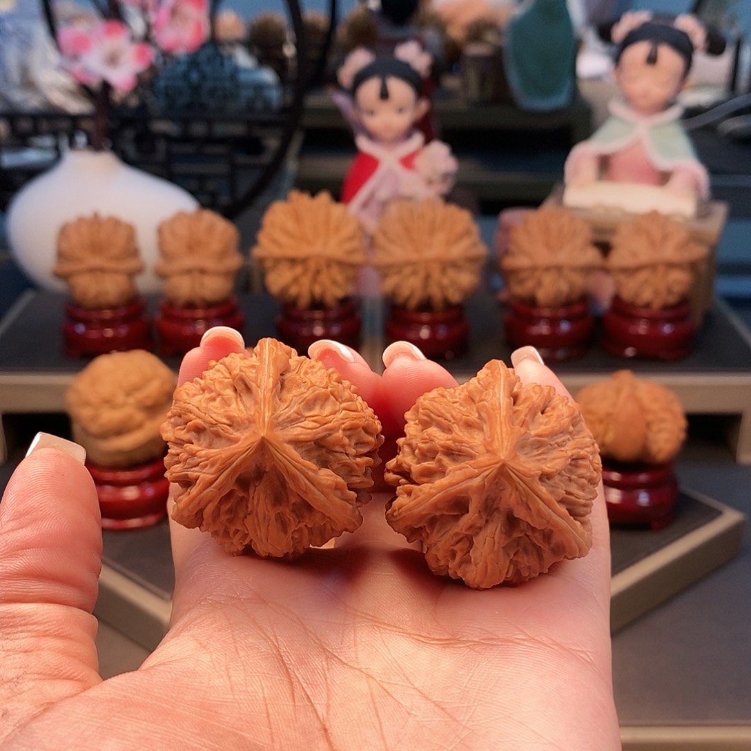 虎***奶文玩核桃把件37文山三棱