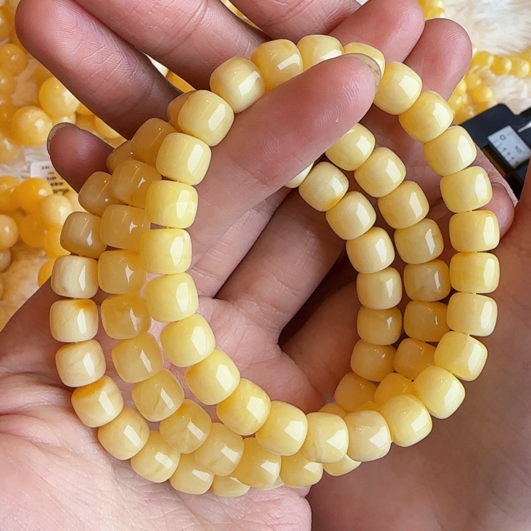 蜜蜡裸石未镶嵌多样性发一