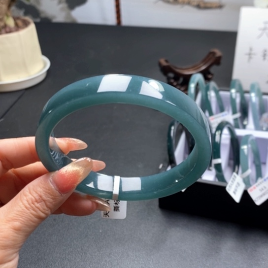 翡翠手镯未镶嵌71尺寸