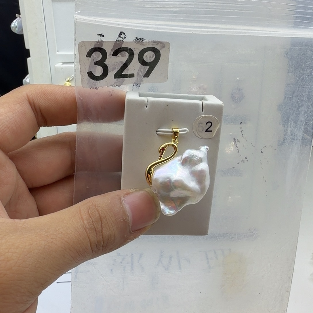 淡水珍珠颈饰合金