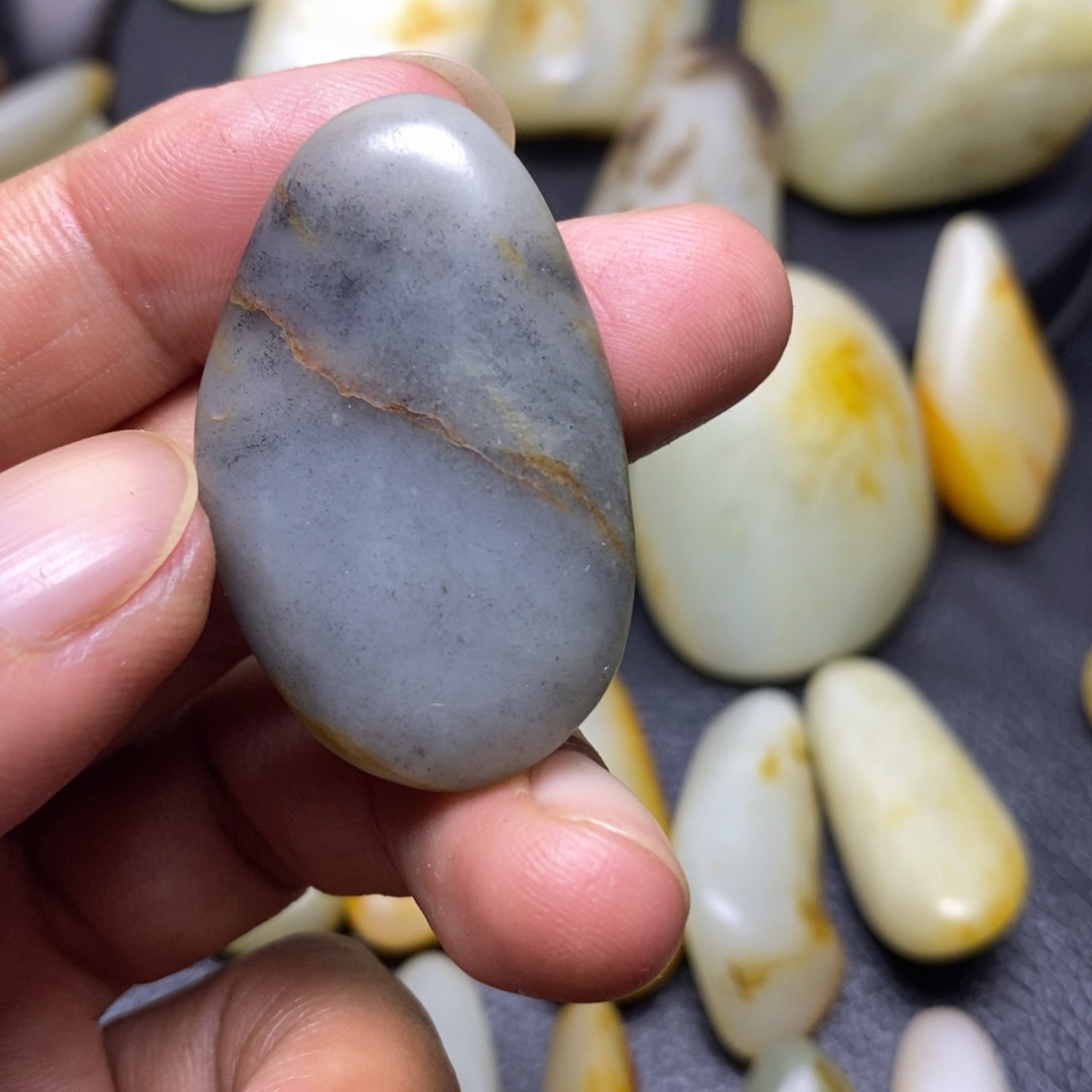 和田玉（糖玉）未镶嵌挂件