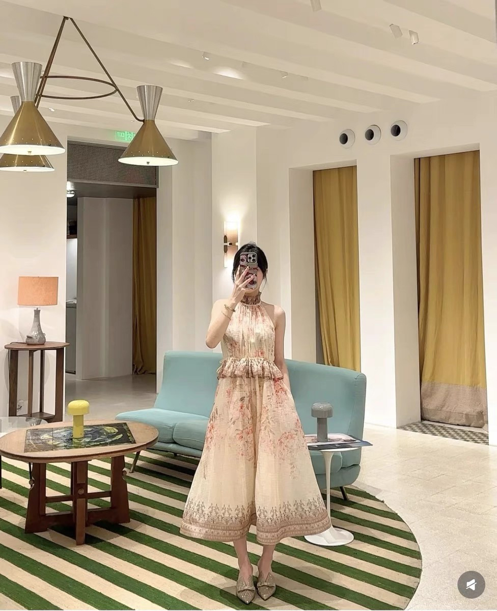 春夏新款无袖挂脖式碎花收腰印花长款连衣裙潮流时尚