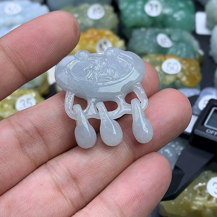 翡翠未镶嵌颈饰天然缅甸翡翠貔貅吊坠
