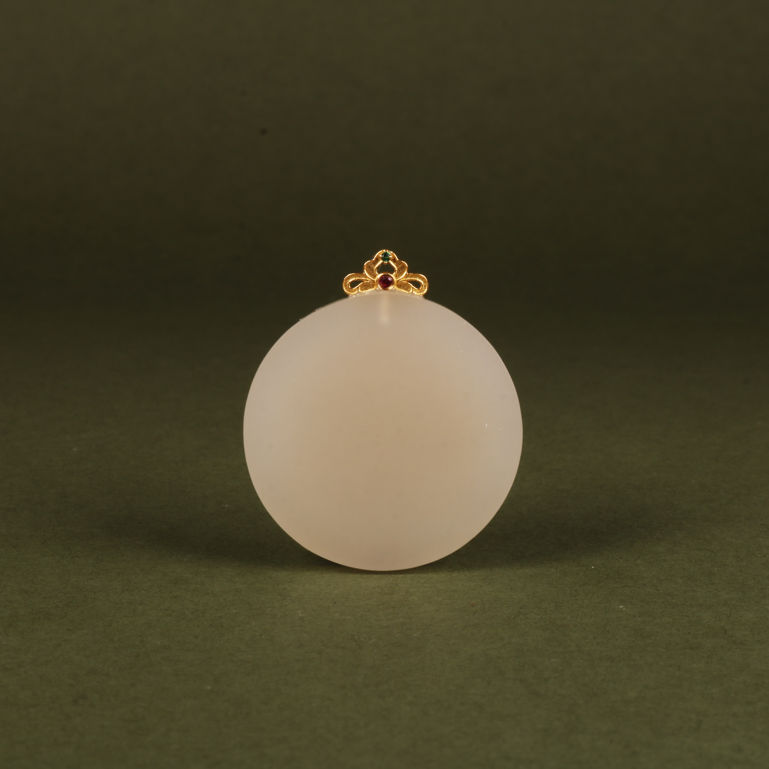 【小娟珠宝】G56 和田玉藕粉18k金镶嵌无事圆牌 L 1515