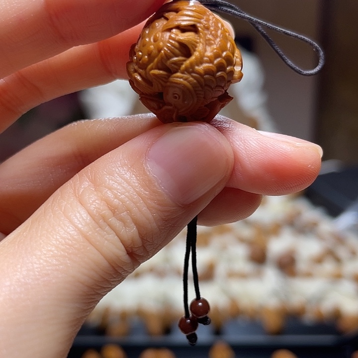 橄榄核手串/手链荷花鱼