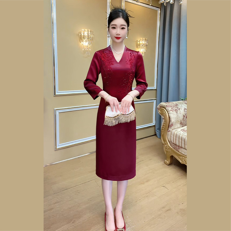 妈妈装真醋酸高档礼服夏季短袖显瘦钉珠中式裙时尚中长款花开富贵