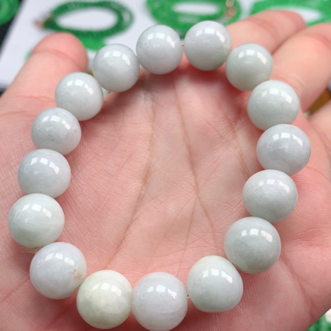 翡翠手链未镶嵌翡翠