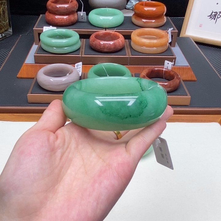 因***！石英质玉（非洲翠）合金舍