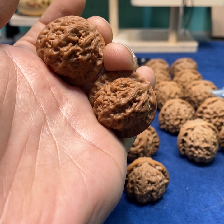 核桃把件33尺瓷娃娃，无运费险