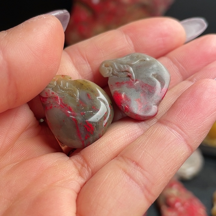 昌化鸡血石昌化鸡血石挂件