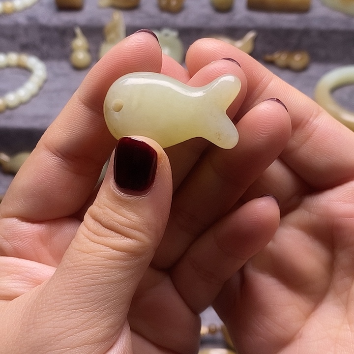 和田玉（糖玉）未镶嵌颈饰